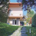 Bergamo Loreto trilocale in villa due bagni giardino esclusivo cantina lavanderia