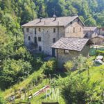 Olmo al Brembo rustico casale fabbricato due livelli giardino esclusivo