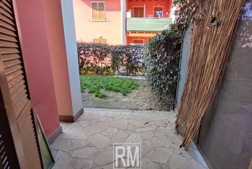 portico / giardino dietro