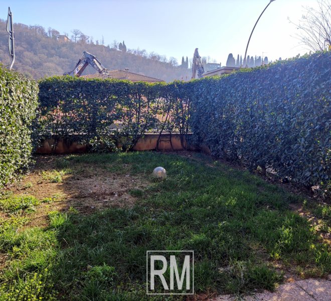 giardino davanti