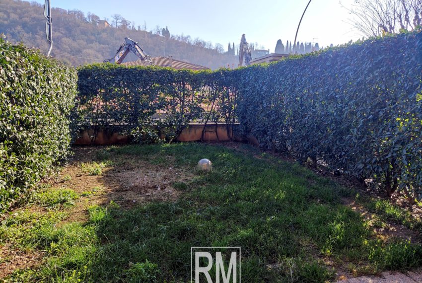 giardino davanti