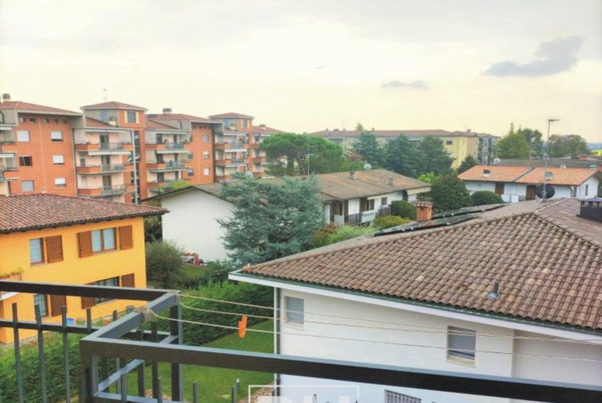 Curno Borghetto quadrilocale trilocale garage box piano terzo terrazza vivibile vista sui colli luminoso