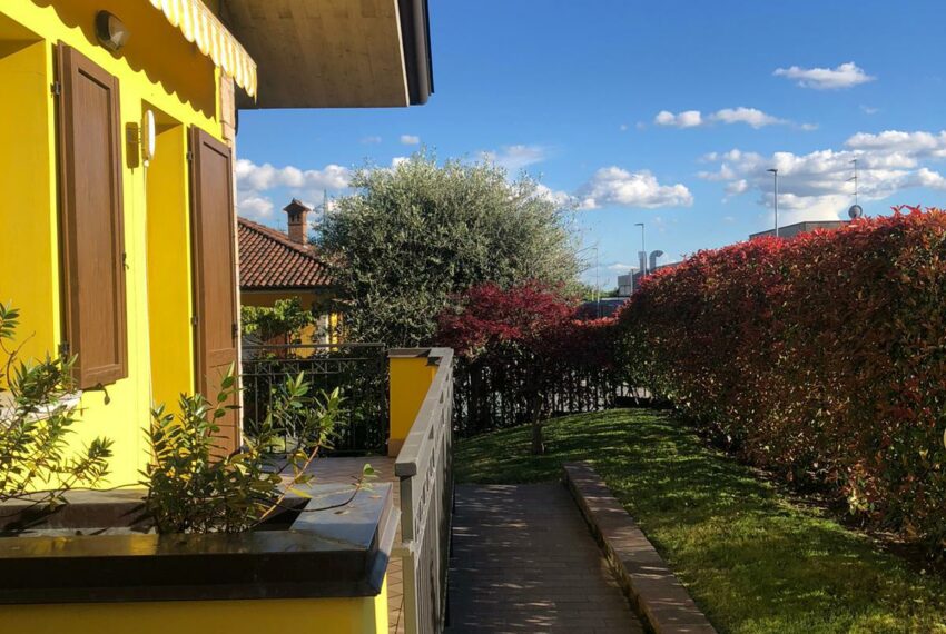 4f540b83-bb50-44a4-bfdb-ad4417c4c24d