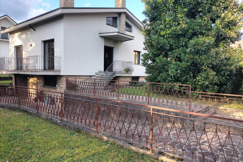 d0450d2c-9cb5-472c-aea5-5567cb0ef478