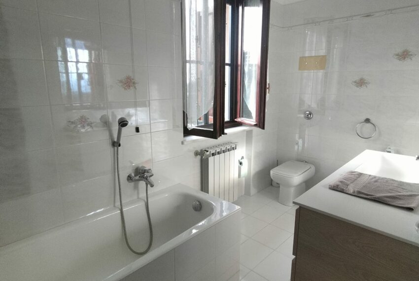 0020740-79d38963-9032-4b77-ab50-48f76e73329a