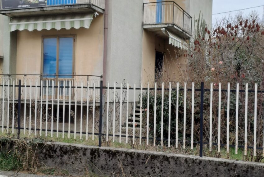 63b3697f-9ac2-4e2c-b9d4-3cfbe2fd644c