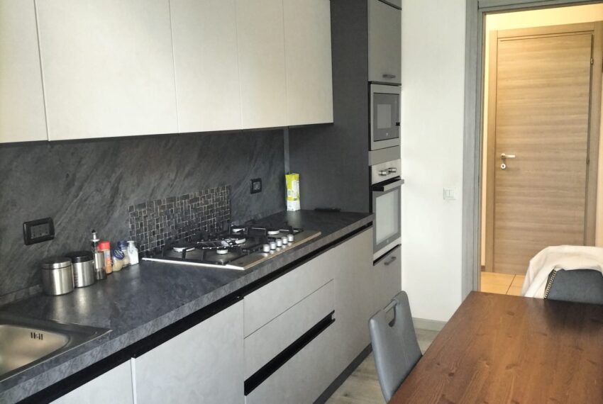 6ac7686f-2699-4772-8df7-95f41c58940d