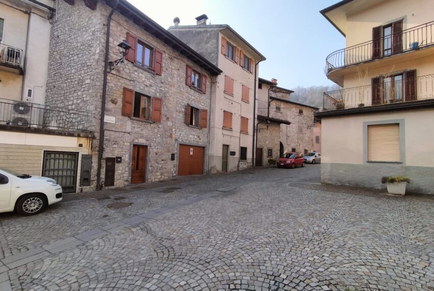 b470d5ea-ba85-4de3-a929-f1cf3145dbf6