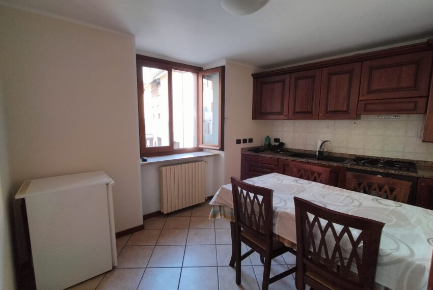 e7db64de-cebb-4b7d-97b4-650bee10264c