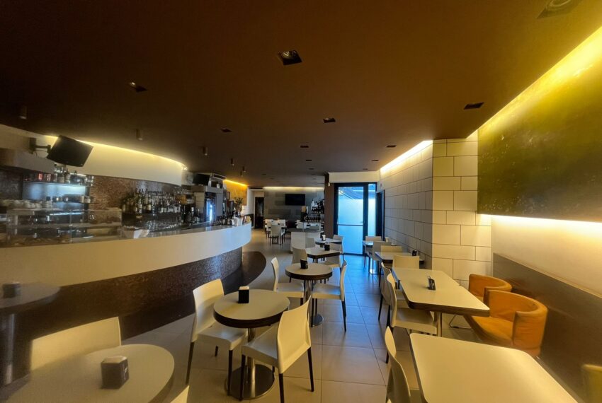 a181c401-daef-4003-baea-11f7913bbc68