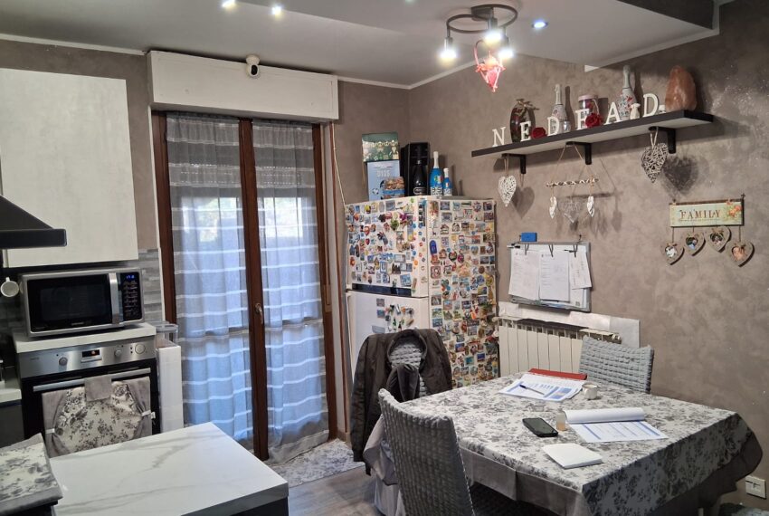 de6e2693-9fd5-45b3-b75b-563f370a66dc