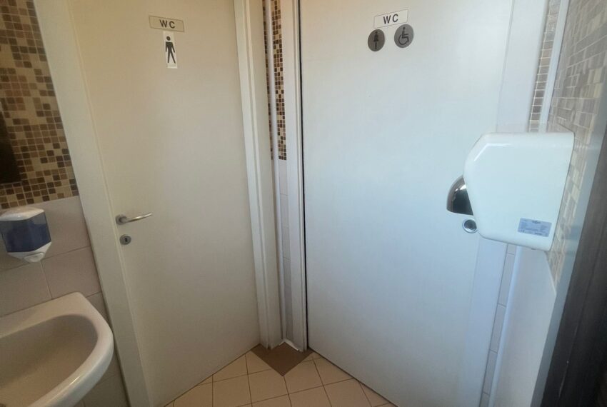 efbac61a-5c92-40e0-a82b-cdb753196466